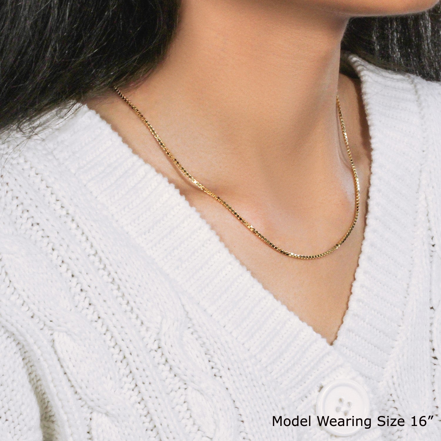 18k Yellow Gold Classic Box Chain (1.40 mm) in a sleek high-contrast midnight luxury editorial style